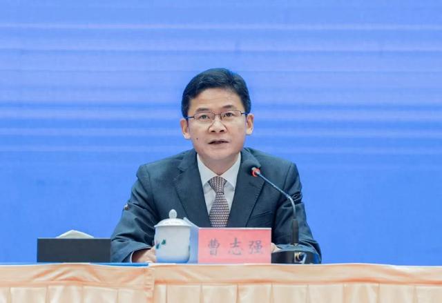 广西任命两位自治区副主席