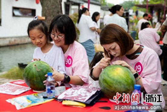 浙江平湖：文旅活动串珠成链 一盏瓜灯赏出别样精彩