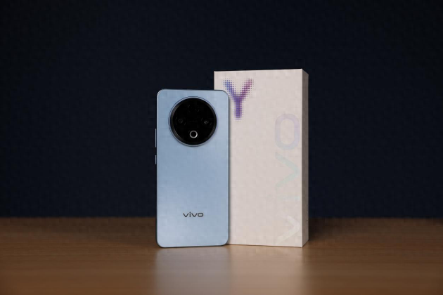 vivo Y500上手：大电池与好手感兼得，一款均衡的千元手机