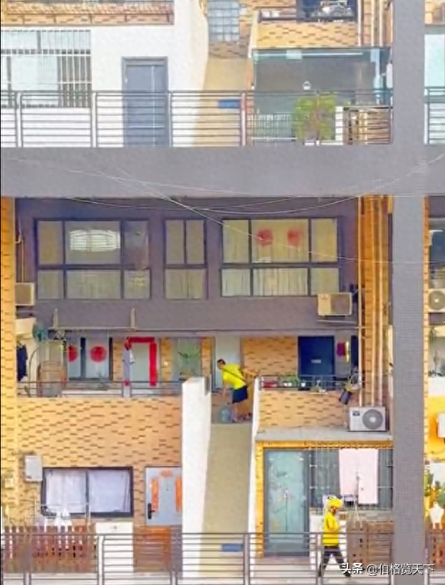 芭比梦幻屋那自驾游车（震惊全网的成都魔幻住宅你童年的芭比豪宅竟然在现实拔地而起）