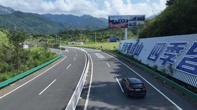 沿着高速看湖北｜高速叩开山门 麻城龟峰山从“一季花”到“四季游”
