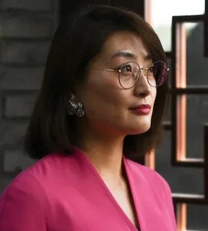 哇哈哈员工评宗馥莉：从不在周末给一线员工发工作信息