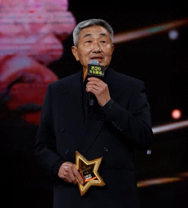 冰淇淋坏蛋攻略24（68岁老戏骨杜源现状应聘幼儿园保安）