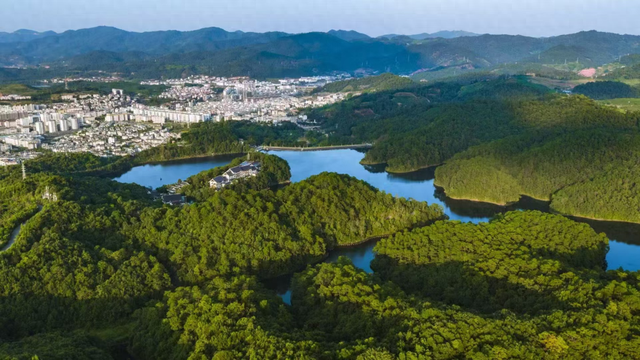 “淡季不淡、旺季更旺” 普洱冬天为何这么“热”？