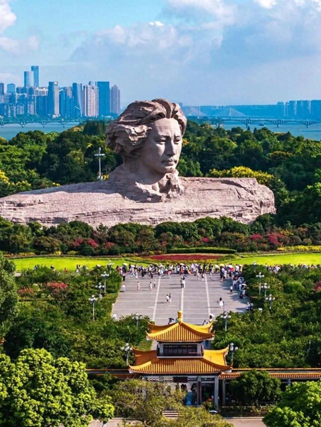 广州人逛了长沙和武汉，直言不讳：长沙和武汉人根本是两种活法！