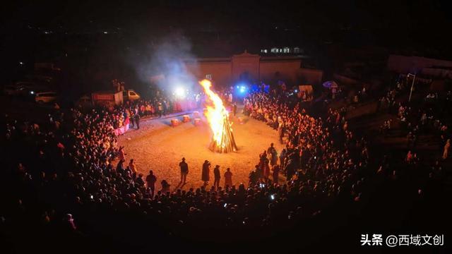 特稿｜驼铃声声传古韵 丝路古城燃篝火 张耀宇/文 焦庆祖/图