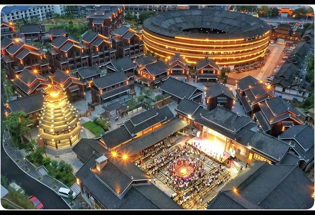 广西:三江将古老的侗寨变成"不夜城"