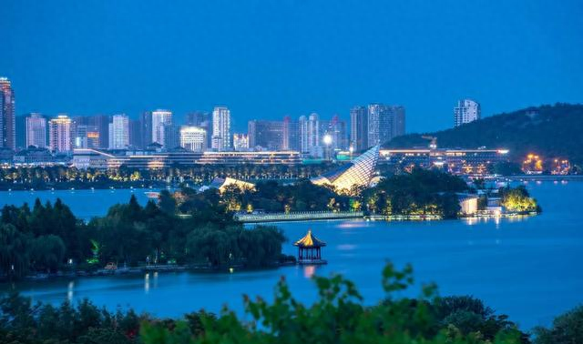 最豪迈的江苏城市，在这