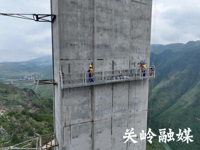 花江峡谷大桥建设进入收尾阶段 桥旅融合项目打造文旅新地标