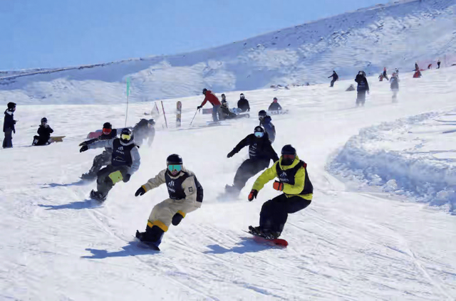“可可冬韵 冰雪富蕴”系列报道|冬日“会”友，富蕴冰雪旅入佳境