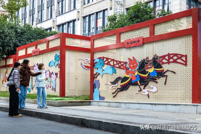 千年汉韵跃然街角，东风路变身可触摸的“汉代生活美学”长廊