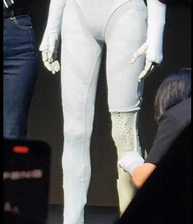 全球首个工业5G国际标准正式发布；马斯克提议用AI卫星“遮阳”降温丨本周热点