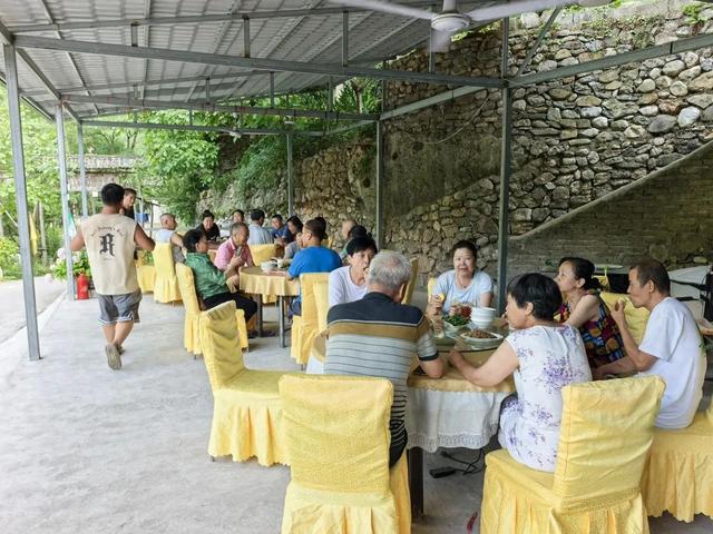 云屏迎来暑期旅游热，多家爆满～订房还要再等几天