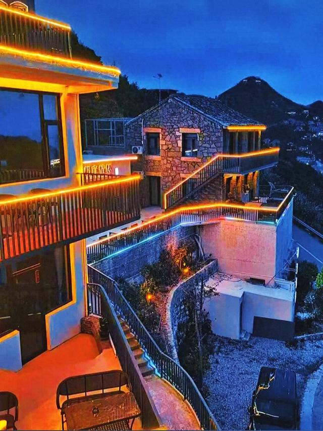 温岭石塘平价一线海景民宿，躺床上两眼一睁就是大海，这感觉谁懂