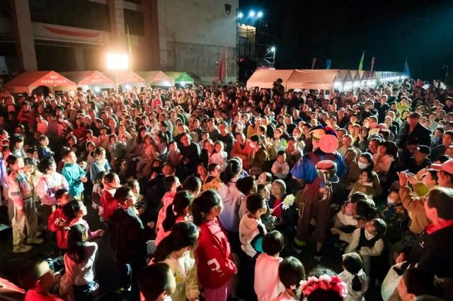 厦门又双叒叕圈粉!惊艳“福建礼物”大集!逛完只想抓紧下单→