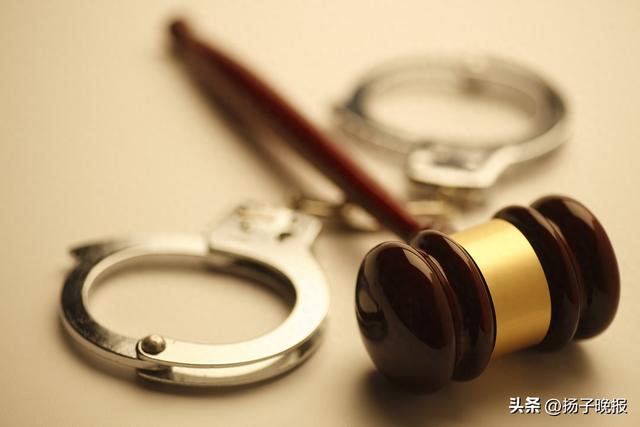 上海民警猥亵不满14岁继女：“报警就杀掉你们母女”