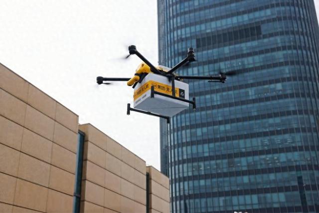 城市上空的千亿产业，普通人也能牟利500万！具体该咋做？