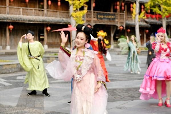 第六届鸡杂美食文化节暨廊桥音乐节启动