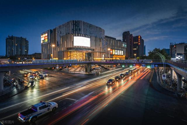 浙江很低调的地级市，面积比台州小，人口比金华少，GDP超7500亿