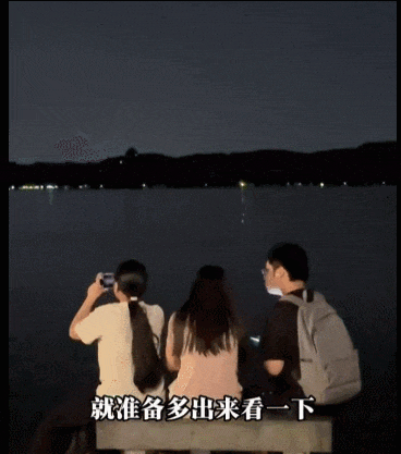 凌晨4点，西湖全是人人人！有人半夜从上海赶来：“这辈子总得看一回……”