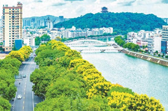 山城新妆