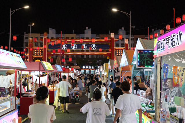 人流如织！日照这个夜市彻底火了！全国各地游客都来吃！