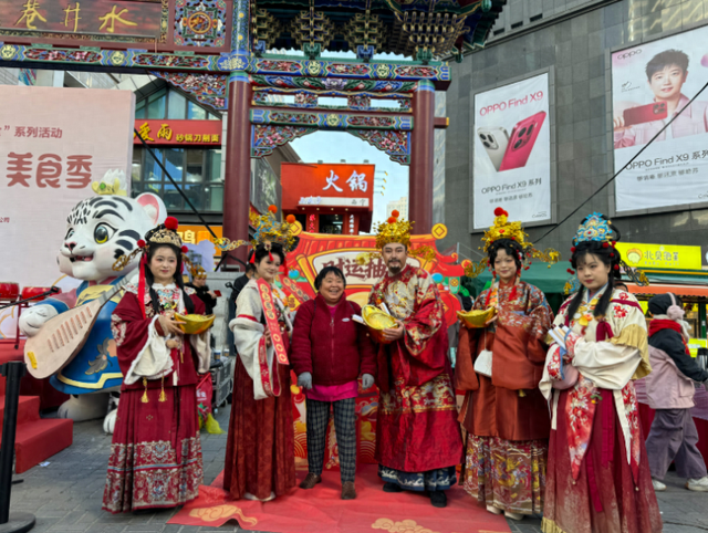 西宁市主题街区巡游系列活动启动