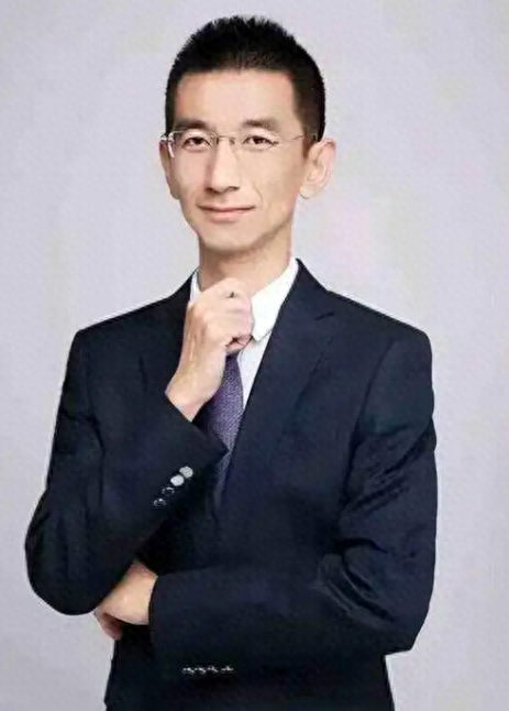 俞敏洪官宣孙东旭离职东方甄选，文案信息量大，证实董宇辉没说错