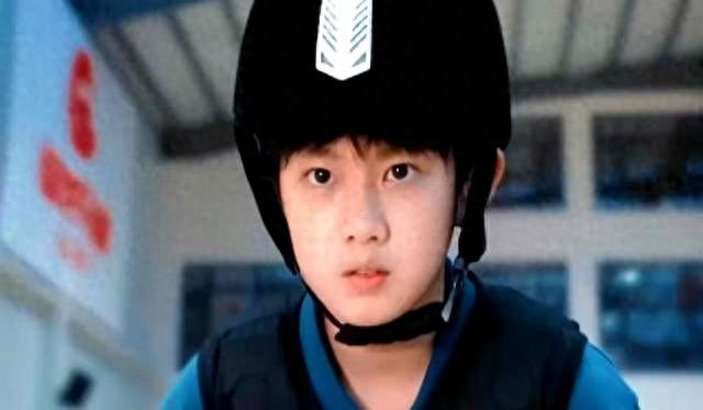 铠甲勇士之变小朋友（许我耀眼中13岁小孩哥）