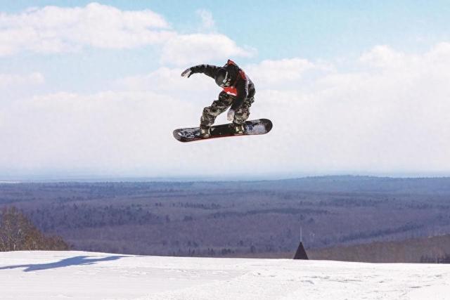 飞雪沐泉 乐享白山——2025“长白山之冬”冰雪旅游季启动