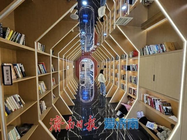书店里的“盗梦空间”