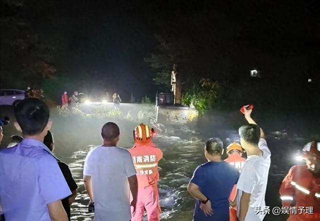 13人露营遇难后续！身份曝光，幸存女孩痛哭：有2次机会不听劝！