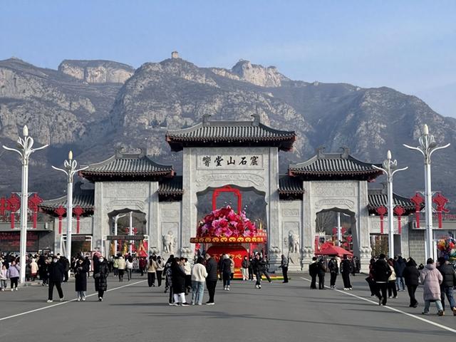 立冬后，邂逅北响堂山的千年古韵