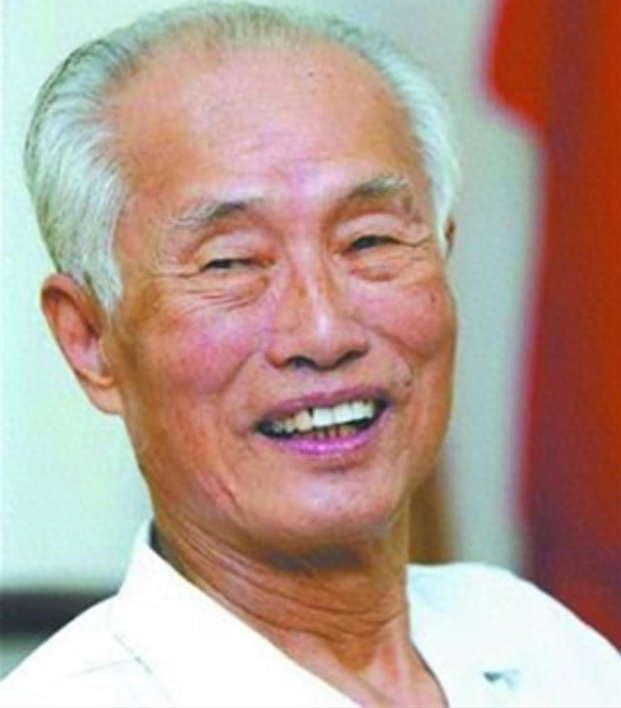 他曾是广东省委书记，拒绝王光美到家中做客，3个儿子无一从政