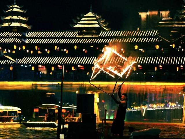 火棍、火刀、火立方，宣恩贡秀“火”出圈！
