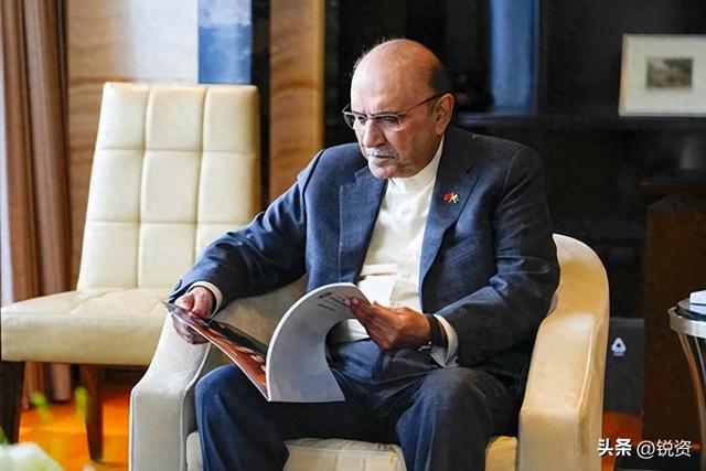 巴基斯坦一夜变天！总统总理双双让步	，33年的军政府阴影重现？