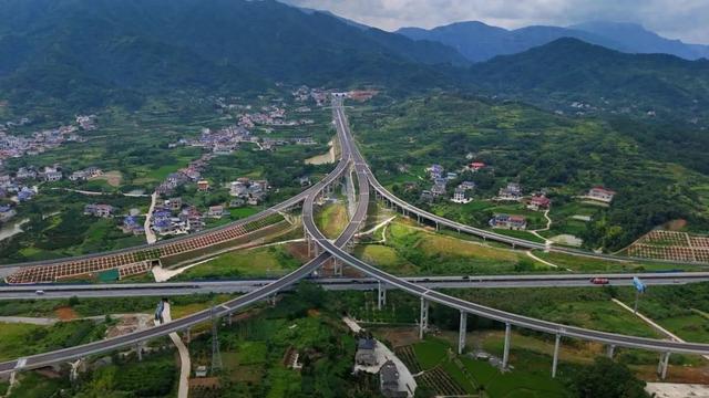 湖南炉慈高速公路进入通车倒计时，张家界将再添旅游新动脉
