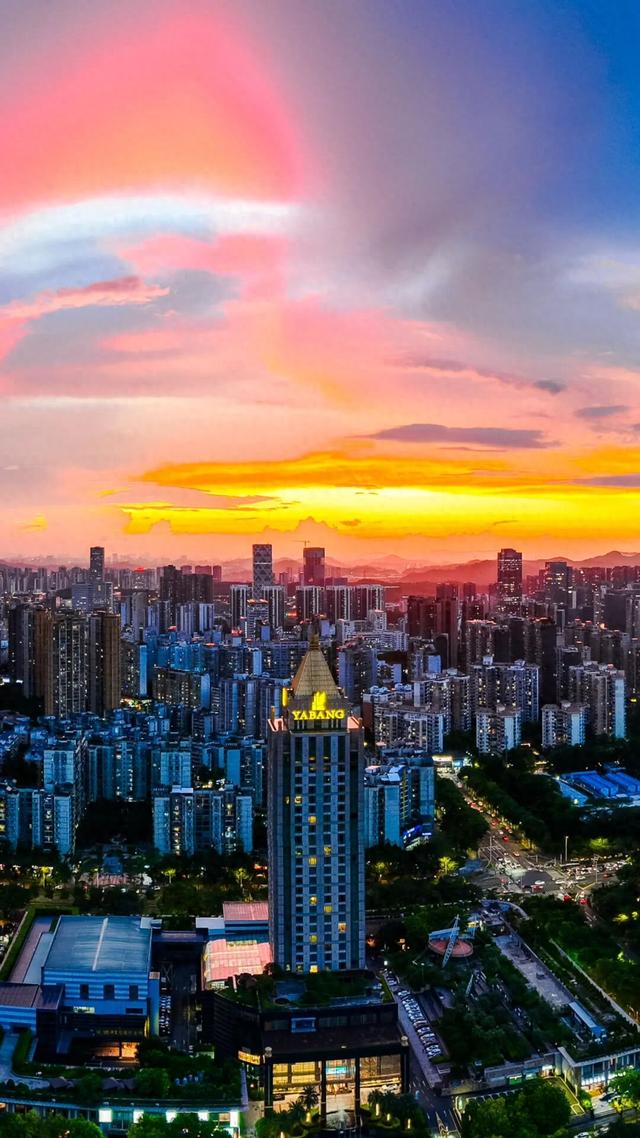 “天空的情书”已送达！请签收龙岗的专属浪漫🥰