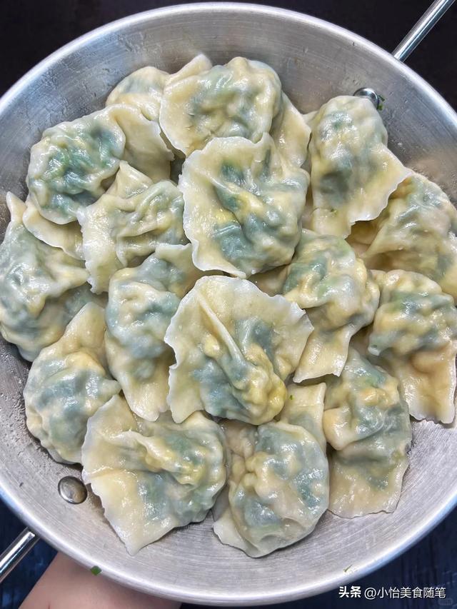 冬至吃饺子！酸菜和白菜先让让，3种“鸿运馅”福日最香，别错过