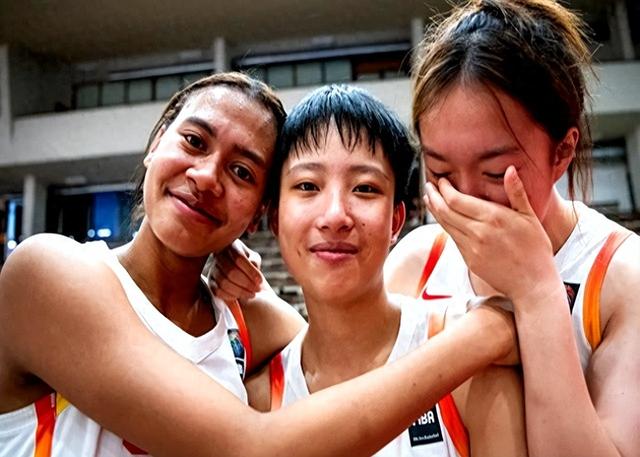 狂砍25+13复仇劲敌，她是中国女篮未来之星