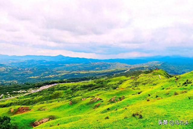 置身于青山绿水之间