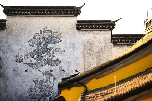 大雪一过，浙江古镇的屋檐下，挂满了江南的冬日滋味