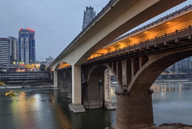 我是北京人，在四川泸州逛了几天，憋不住想讲讲这趟行程的感受。