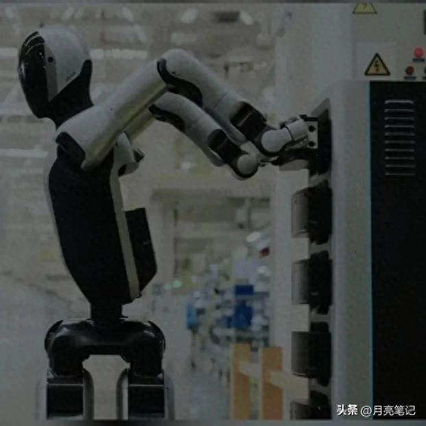 深圳机器人逆天操作！自己换电池，开启24小时“永动机”模式