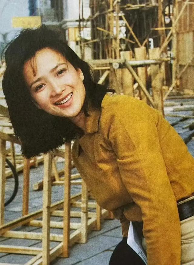 何晴葬礼儿子发言泪目：妈妈遗言曝光，许亚军为何没来？