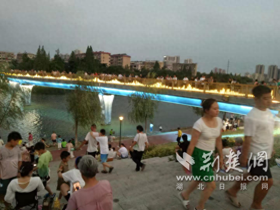 综合治理焕新颜 休闲胜地惠民生