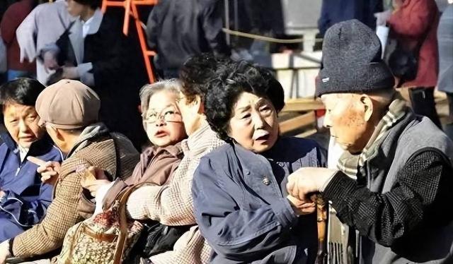 中国将迎来前所未有的死亡高峰，专家得出答案：是这些因素导致