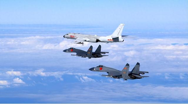 解放军机舰三面围台，日本突然通告全球，美军不会完全撤离琉球