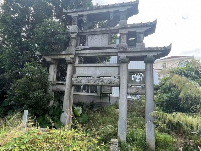 仙游县道光年间＂一村两牌坊＂