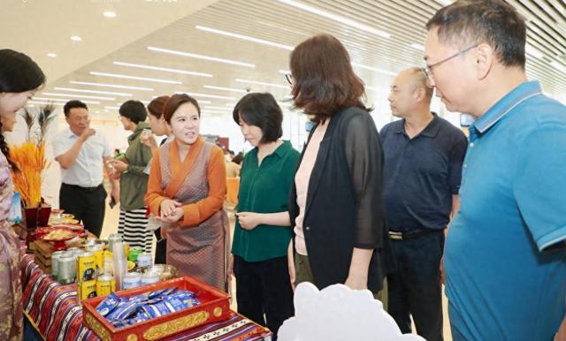 美食与文化齐飞，甘孜“文旅+产业”融合再升级